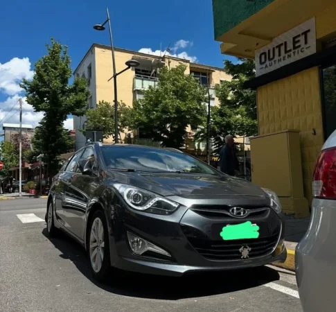 Tirane, shes makine Hunday Nafte, gri e erret automatik Kondicioner