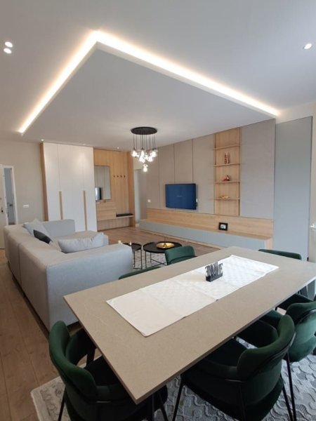 Tirane, jepet me qera apartament 3+1 Kati 1, 140 m² 1.500 € (kopshti botanik)