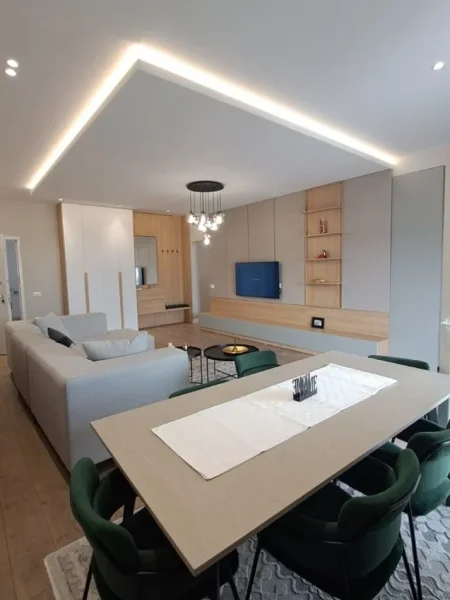 Tirane, jepet me qera apartament 3+1 Kati 1, 140 m² 1.500 € (kopshti botanik)