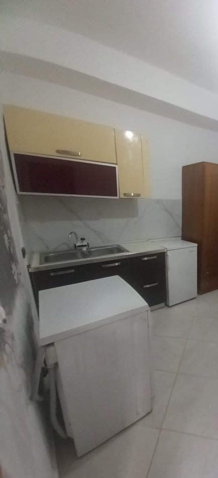 Tirane, jepet me qera Vile 1+1 Kati 1, 38 m² (150 m nga Pallatet e Arabit, Don Bosko)