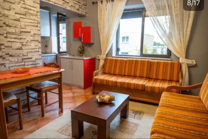 Tirane, jepet me qera apartament 1+1+Ballkon Kati 3, 60 m² 450 € (Rruga Nikolla Zoraqi ne Xhamllik , Tirane)