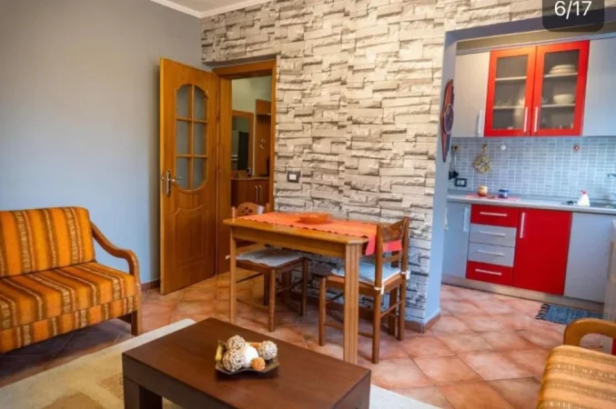 Tirane, jepet me qera apartament 1+1+Ballkon Kati 3, 60 m² 450 € (Rruga Nikolla Zoraqi ne Xhamllik , Tirane)