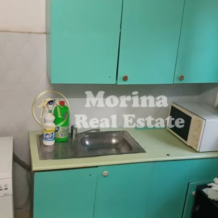 Tirane, jepet me qera shtepi 1+1 Kati 1, 60 m² 400 € (Myslym Shyri)