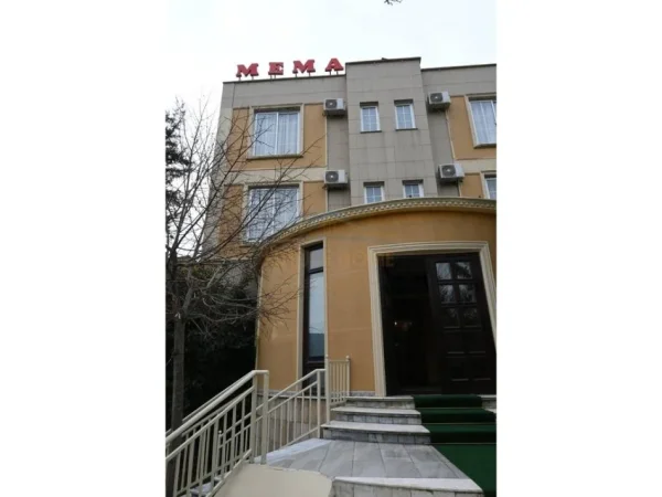 Tirane, jepet me qera hotel Kati 0, 1.800 m² 9.000 € (Mullet)