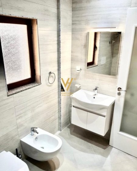 Tirane, jepet me qera apartament 3+1+Ballkon Kati 2, 140 m² 700 € (RRUGA FUAT TOPTANI)