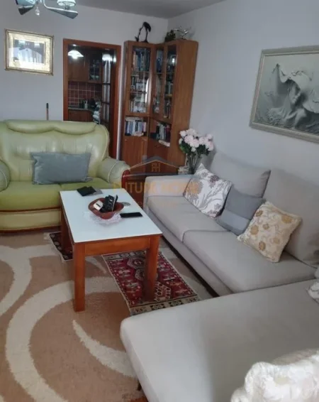 Tirane, shitet apartament 2+1 Kati 5, 82 m² 130.000 € (Asim Vokshi1)
