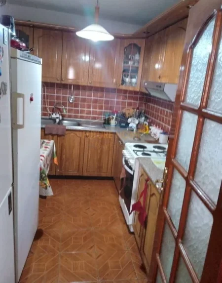 Tirane, shitet apartament 2+1 Kati 5, 82 m² 130.000 € (Asim Vokshi1)