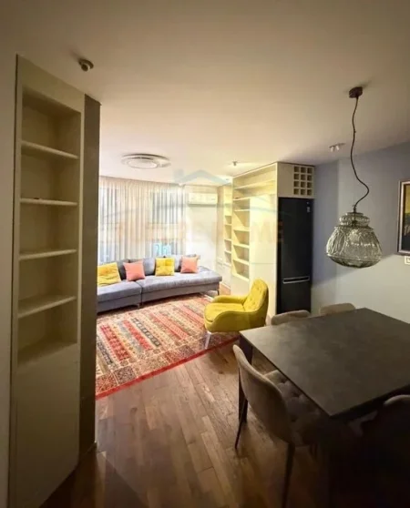 Tirane, shitet apartament 2+1 Kati 1, 101 m² 285.000 € (Rruga e dibres)