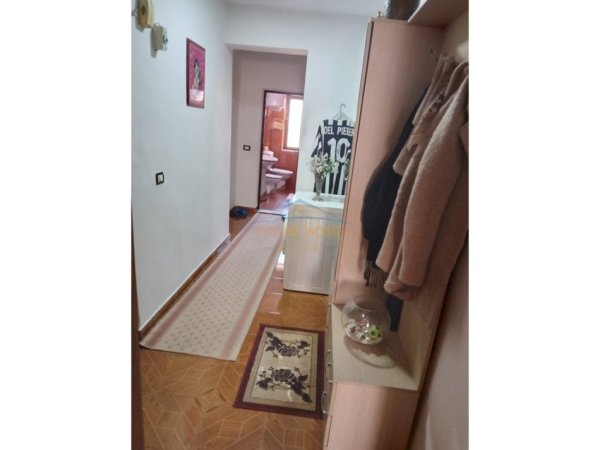 Tirane, shitet apartament 2+1 Kati 5, 82 m² 130.000 € (Mine Peza)