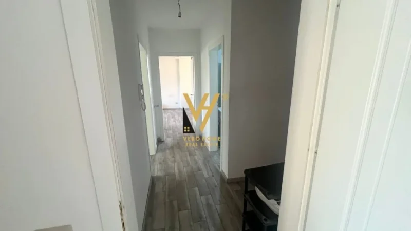 Tirane, jepet me qera apartament 2+1+Ballkon Kati 2, 118 m² 550 € (ASTIR)