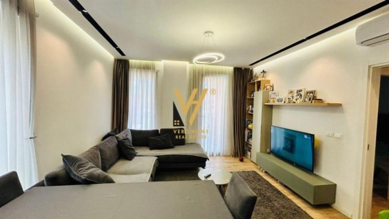 Tirane, shitet apartament 1+1+Ballkon Kati 5, 74 m² 195.000 € (RING CENTER)