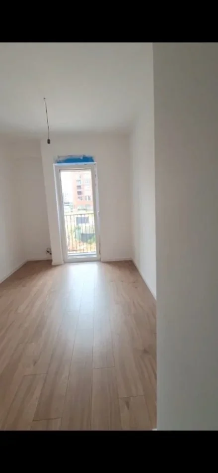 Tirane, jap me qera zyre Kati 1, 22 m² 220 € (Rruga Jordan Misja)