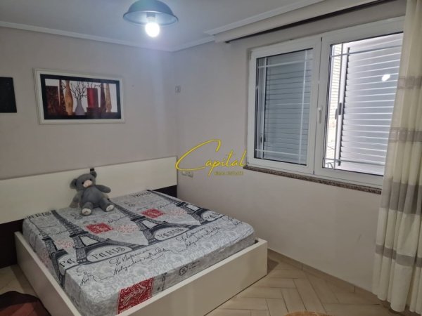 Tirane, jepet me qera apartament 2+1 Kati 5, 80 m² 700 € (ZOGU I ZI)