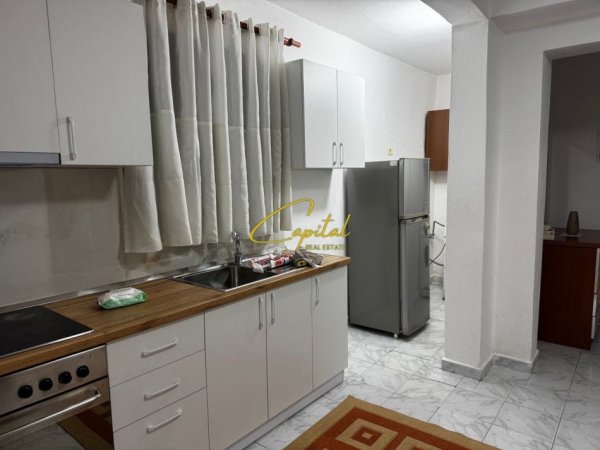 Tirane, jepet me qera apartament 1+1 Kati 0, 60 m² 350 € (LAPRAKE)
