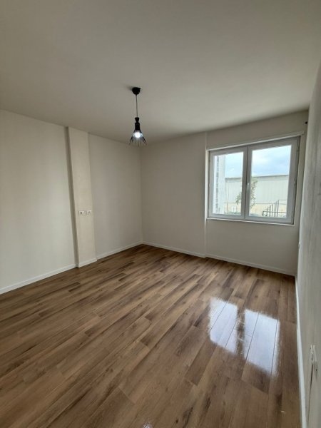 Tirane, jepet me qera apartament 1+1+Ballkon Kati 1, 58 m² 430 € (Univers City)