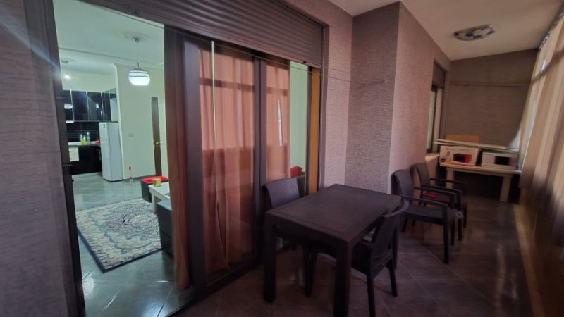 Tirane, jepet me qera apartament 1+1+Ballkon Kati 4, 70 m² 450 € (Liqeni i Tiranes)