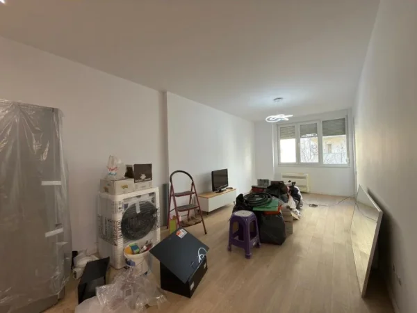 Tirane, shitet apartament 1+1+Ballkon Kati 3, 63 m² 165.000 € (21 Dhjetori)