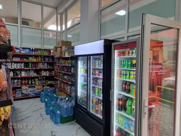 Tirane, shitet ambjent biznesi Kati 0, 70 m² 60.000 € (ATSH)