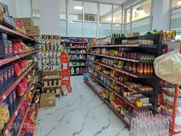 Tirane, shitet ambjent biznesi Kati 0, 70 m² 60.000 € (ATSH)