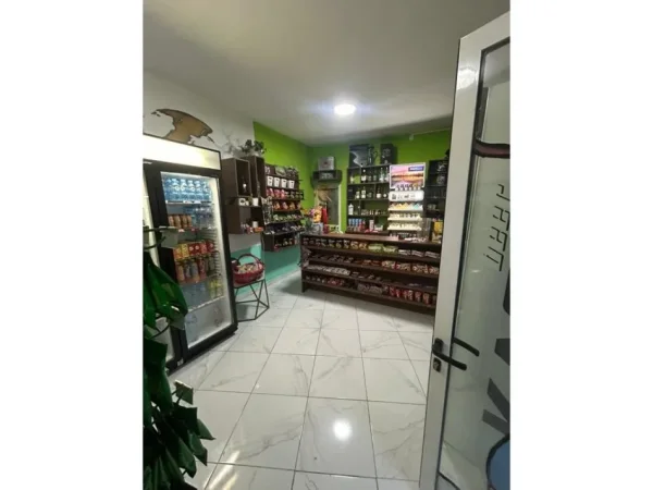 Tirane, shitet Kati 0, 50 m² (Bulevardi i ri)