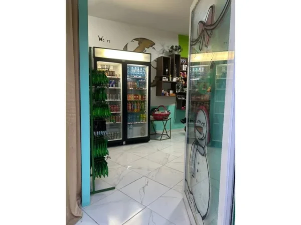 Tirane, shitet Kati 0, 50 m² (Bulevardi i ri)