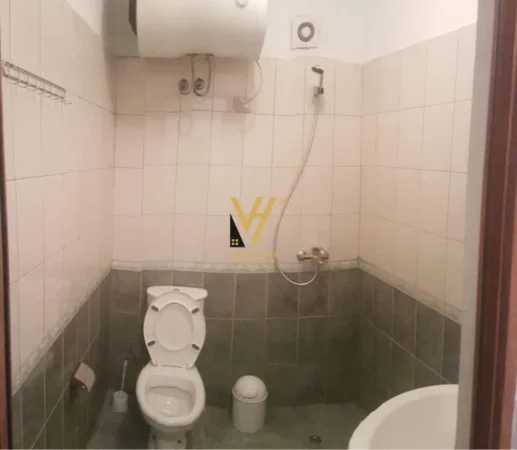 Tirane, jepet me qera apartament 1+1+Ballkon Kati 6, 50 m² 400 € (YZBERISHT)