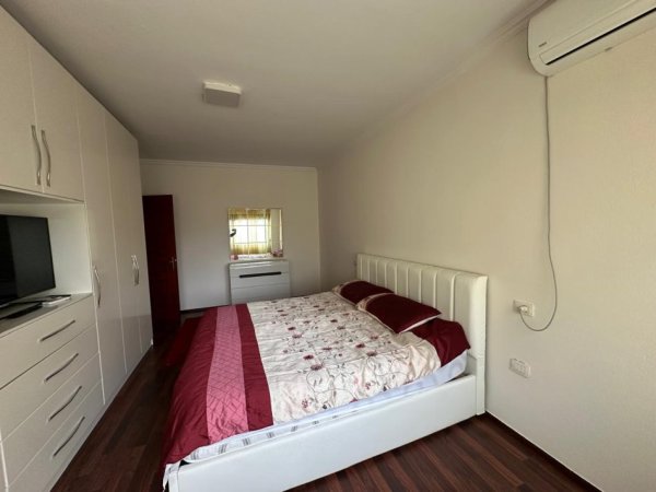 Tirane, jepet me qera apartament 2+1+Ballkon Kati 5, 102 m² 800 € (Myslym Shyri)