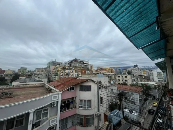 Tirane, shitet apartament 3+1+Ballkon Kati 5, 110 m² 237.600 € (Rruga Sami Frasheri)