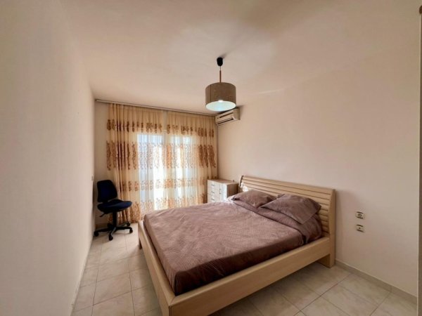 Tirane, jepet me qera apartament 1+1+Ballkon Kati 5, 63 m² 400 € (Rruga Gjergj Legisi)