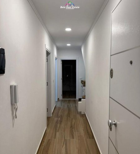 Tirane, jepet me qera Vile 1+1 Kati 2, 80 m² 414 € (Rruga Islam Rusi)
