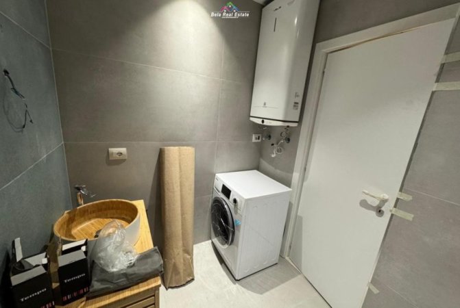 Tirane, jepet me qera apartament 1+1 Kati 2, 75 m² 900 € (Rruga Shyqyri Brari)