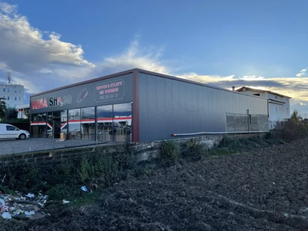 Tirane, jap me qera truall , 5.200 m²