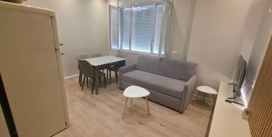 Tirane, jepet me qera apartament 1+1 Kati 1, 55 m² 670 € (Rruga Dibres)