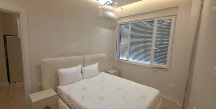 Tirane, jepet me qera apartament 1+1 Kati 1, 55 m² 670 € (Rruga Dibres)