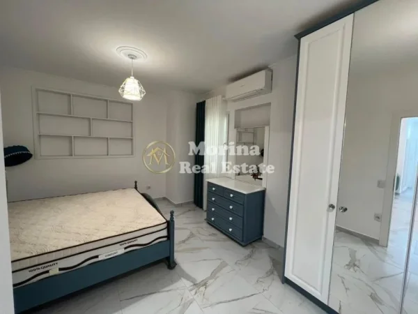 Tirane, jepet me qera apartament 2+1 Kati 4, 105 m² 1.200 € (Sheshi Willson)
