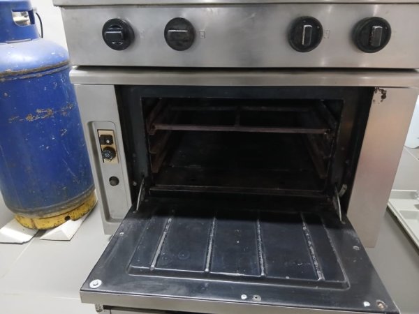 Tirane, shes Sobe | Furre Shitet furre profesionale e perdorur per restorante