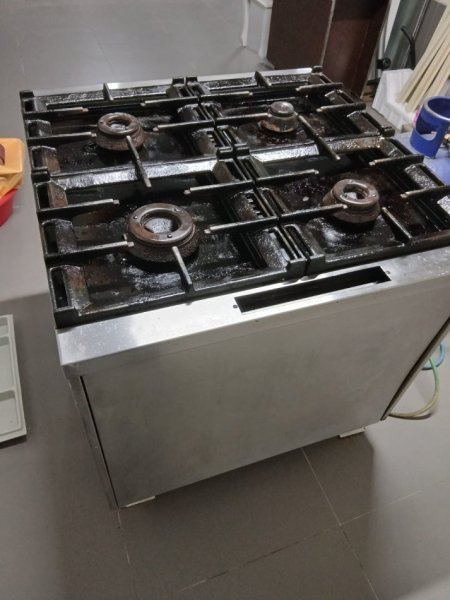 Tirane, shes Sobe | Furre Shitet furre profesionale e perdorur per restorante