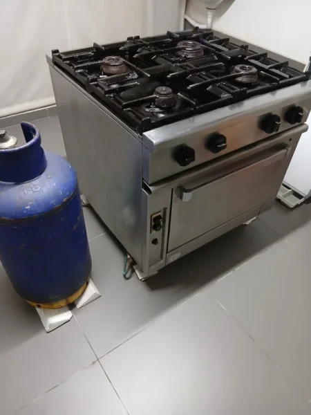 Tirane, shes Sobe | Furre Shitet furre profesionale e perdorur per restorante