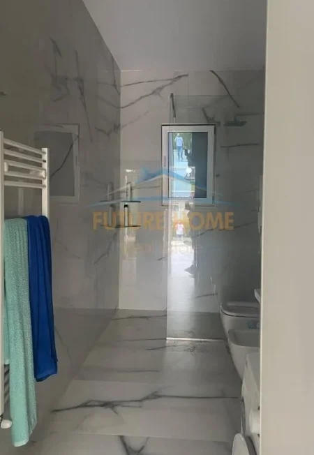 Tirane, jepet me qera Vile 1 Katshe Kati 0, 323 m² 650 € (Mullet)