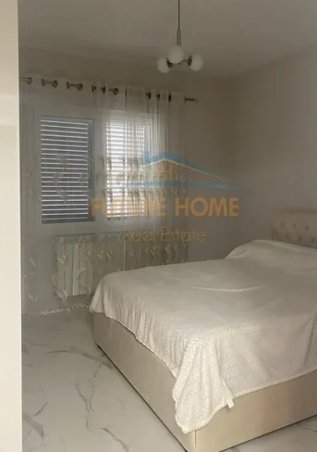 Tirane, jepet me qera Vile 1 Katshe Kati 0, 323 m² 650 € (Mullet)