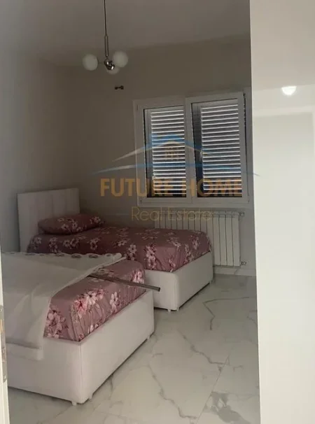 Tirane, jepet me qera Vile 1 Katshe Kati 0, 323 m² 650 € (Mullet)