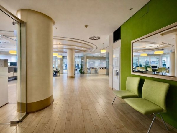 🏢 Qira | Ambient Biznesi | Coin Tirana – Stadiumi Air Albania