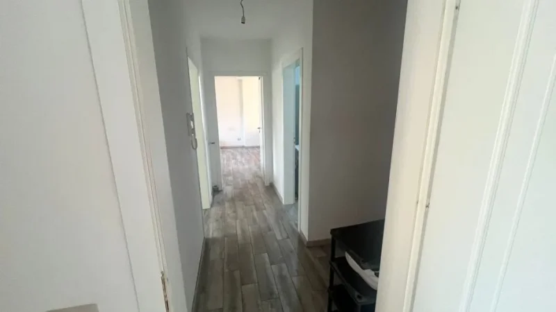 Tirane, jepet me qera apartament 2+1 Kati 2, 80 m² 550 € (Rruga Loni Ligori)