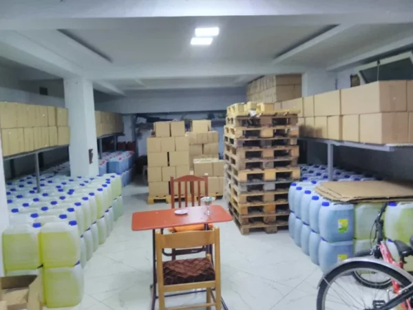 Tirane, jepet me qera dyqan Kati -1, 80 m² 520 € (Rruga Isuf Elezi)