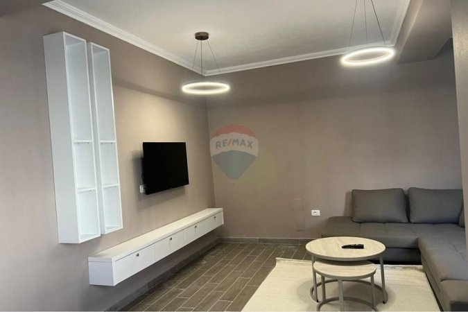 Tirane, jepet me qera apartament 2+1 , 100 m² 700 € (Kodra e Diellit)