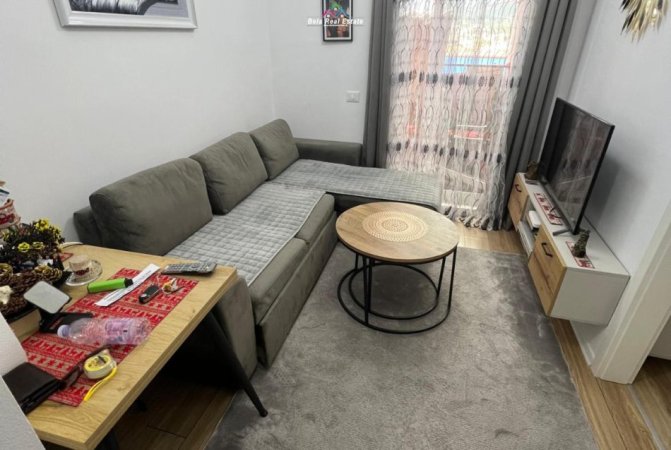 Tirane, jepet me qera apartament 2+1 , 55 m² (Rruga Kajo Karafili)