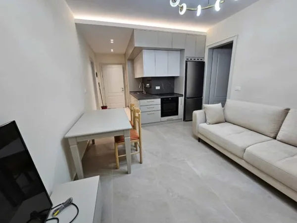 Tirane, jepet me qera apartament 2+1 Kati 3, 58 m² 900 € (Rruga e Kavajes)