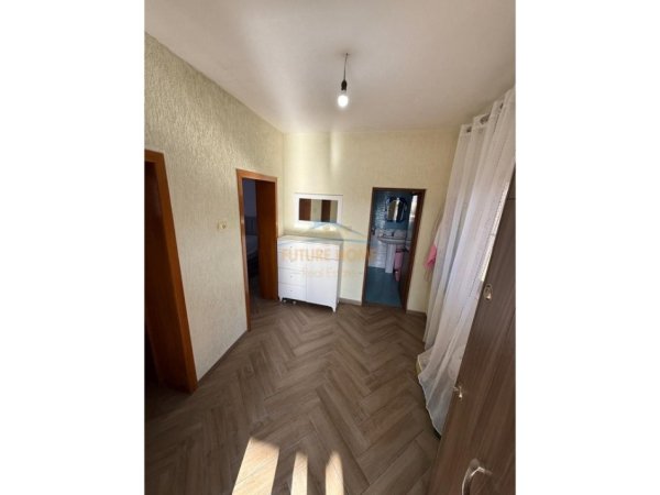 Qera, Shtëpi Private 2-Katëshe, 5 Maji, Tiranë.