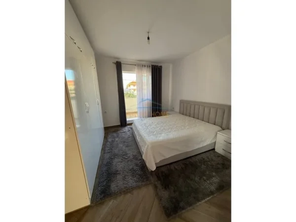 Qera, Shtëpi Private 2-Katëshe, 5 Maji, Tiranë.