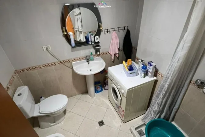 Tirane, jepet me qera apartament 1+1 Kati 12, 64 m² 600 € (Rruga e Bogdaneve)